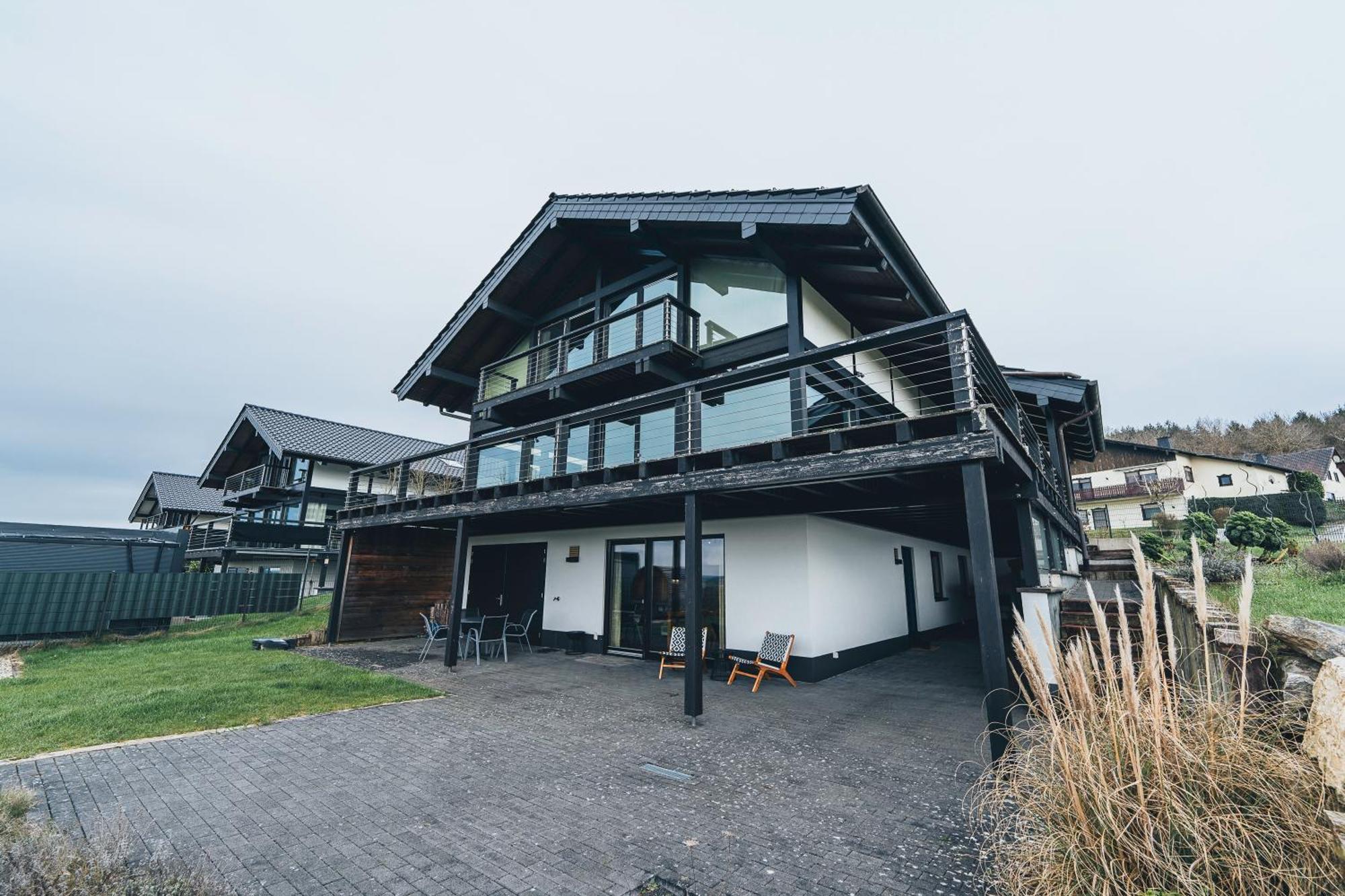 Hunsrück Valley View With Cedar Sauna Apartment *